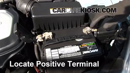 How to Jumpstart a 2006-2011 Hyundai Accent - 2007 Hyundai Accent SE 1 ...